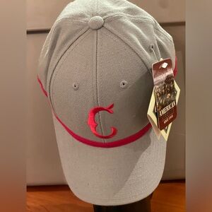 Cincinnati Reds Ball cap fitted size 7 1/8 New with tags.